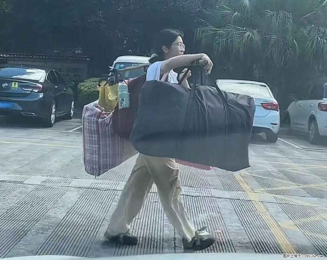 全网追的“扁担女孩”，找了一份暑假工，时薪12元 - 鄢陵生活资讯 - 鄢陵28生活网 yanling.28life.net